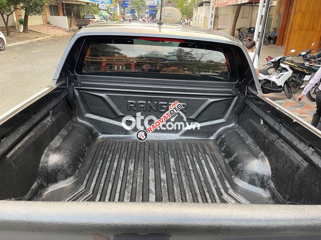 Cần bán gấp Ford Ranger XLS 2018, màu xám, nhập khẩu-3