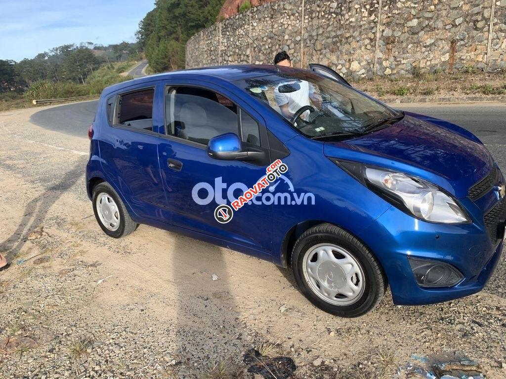 Bán xe Chevrolet Spark Van sản xuất năm 2017, màu xanh lam-3