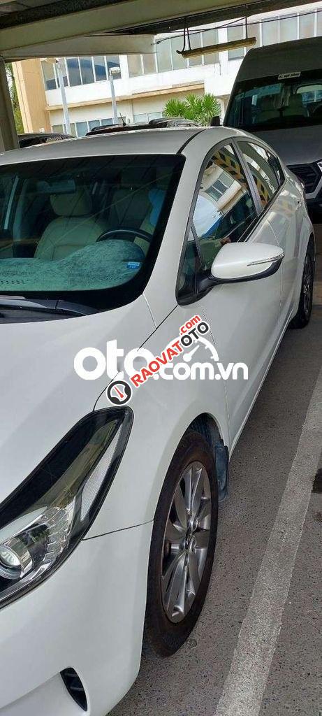 Xe Kia Cerato MT năm sản xuất 2016, màu trắng-3