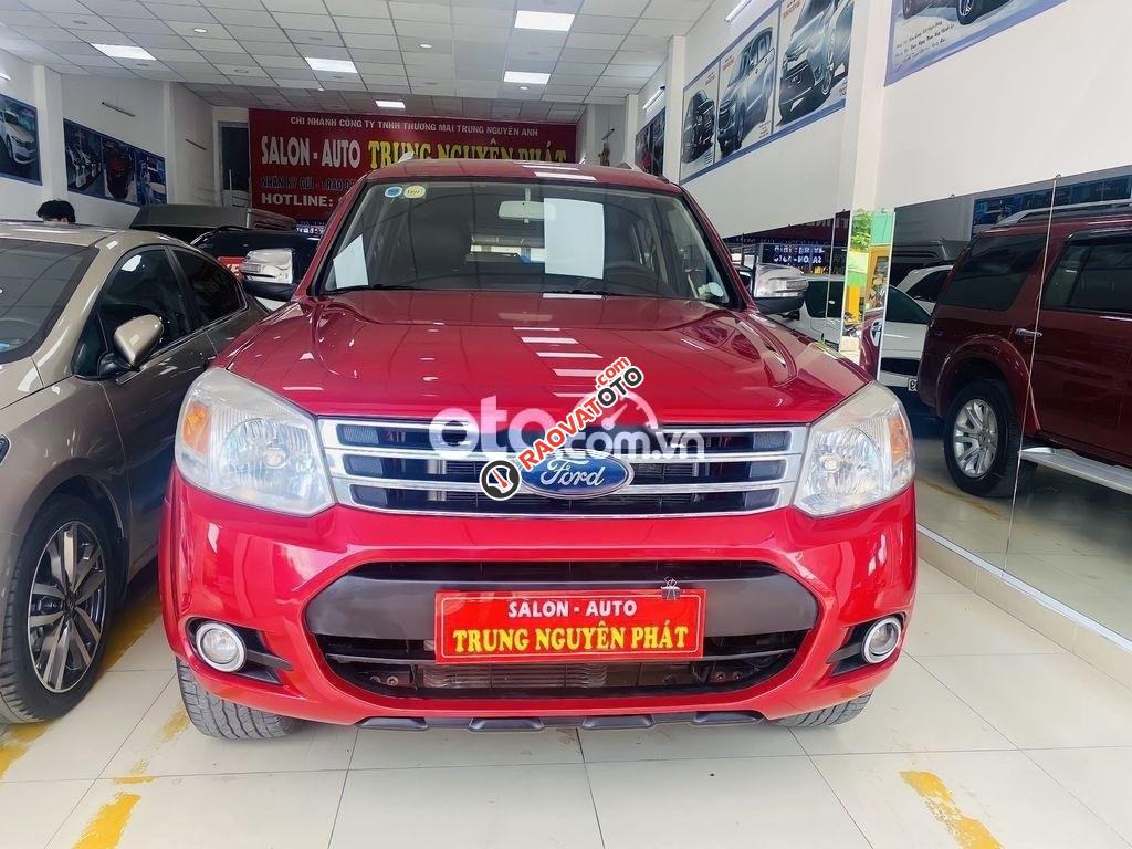 Cần bán Ford Everest MT sản xuất năm 2014, màu đỏ còn mới, giá tốt-0