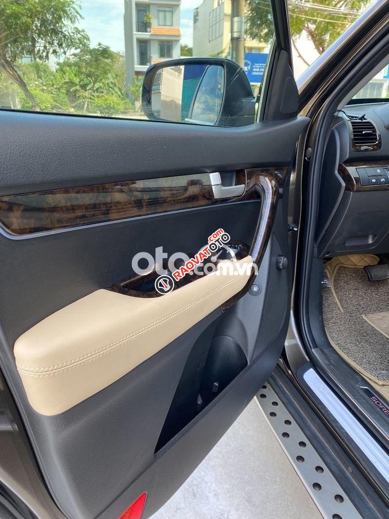 Cần bán lại xe Kia Sorento 2.4 AT năm 2013, màu nâu, xe nhập-7