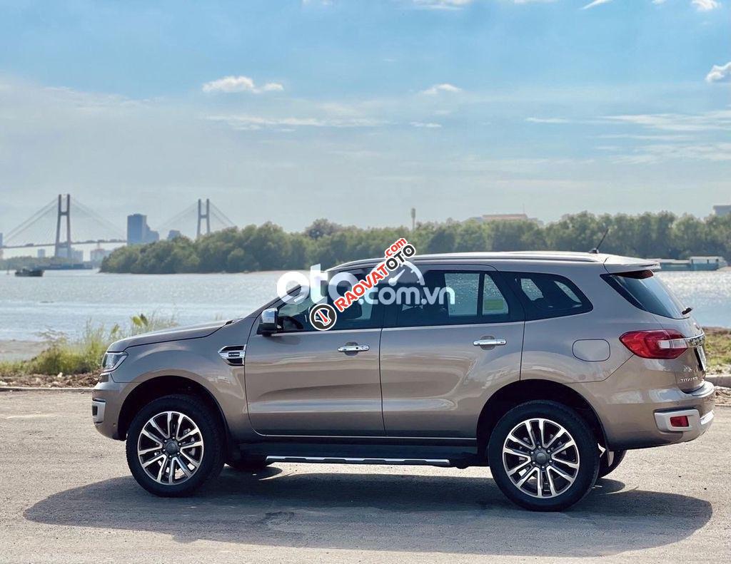 Bán Ford Everest AT sản xuất năm 2020, màu xám, xe nhập còn mới-0