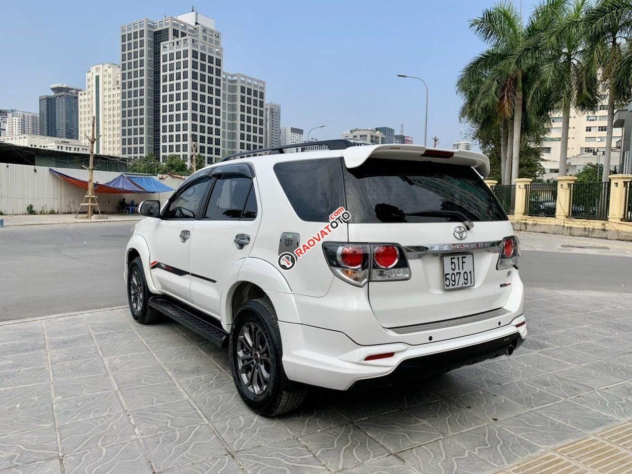 Bán Toyota Fortuner 2.7V model 2016 sx năm 2015-16