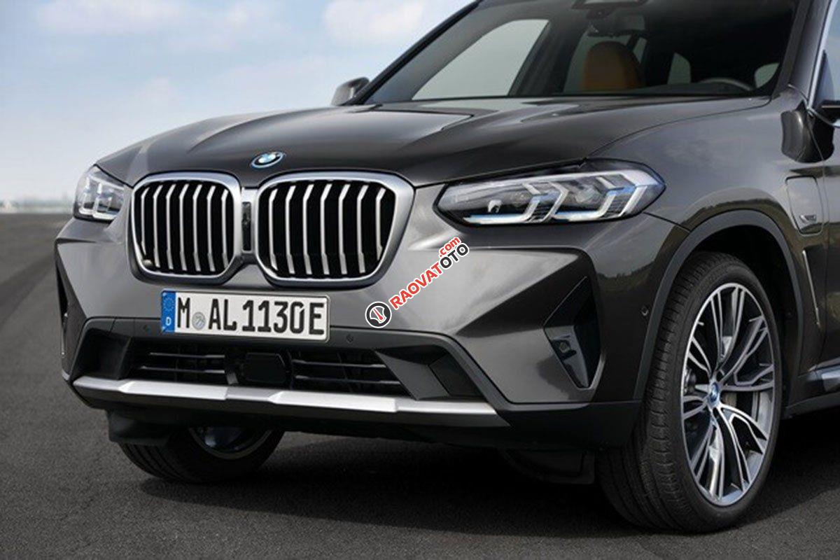 Bán xe BMW X3 xDrive20i năm sản xuất 2021 - thể hiện vẻ ngoài thể thao và năng động-3