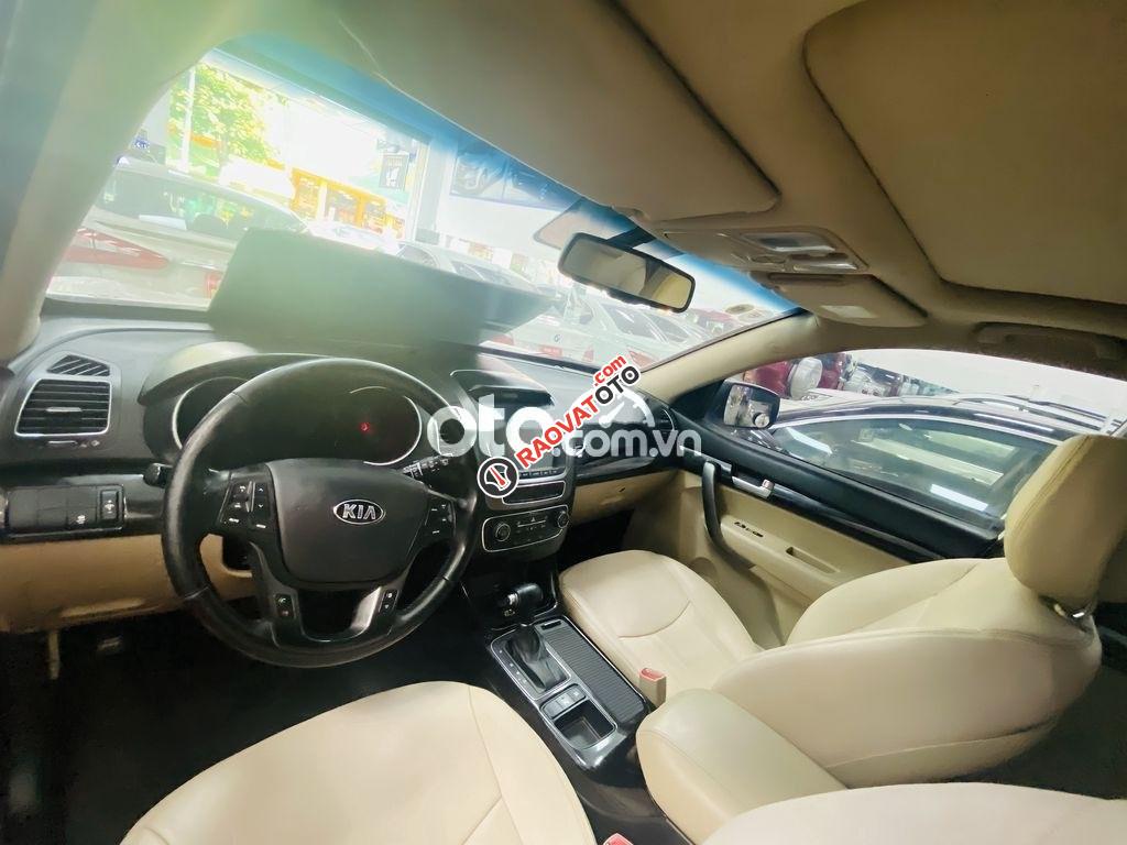 Cần bán xe Kia Sorento AT năm 2016, màu trắng còn mới-1