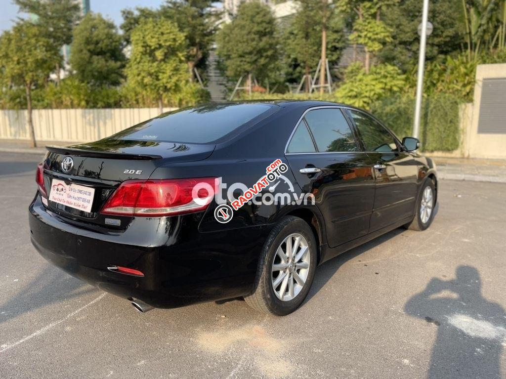 Bán xe Toyota Camry 2.0E sản xuất 2011, màu đen-3