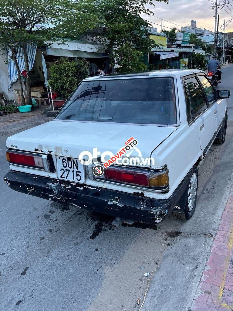 Bán Toyota Camry MT sản xuất 1984, màu trắng, nhập khẩu nguyên chiếc-5