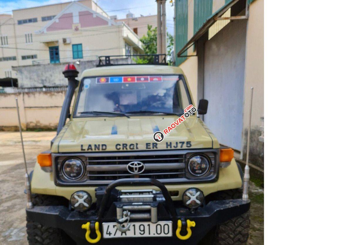 Cần bán lại xe Toyota Land Cruiser MT năm sản xuất 1990, màu vàng, nhập khẩu nguyên chiếc chính chủ-0