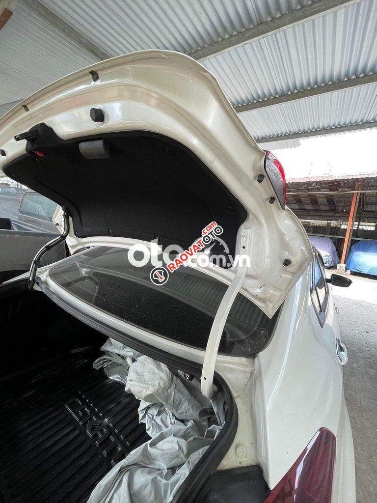 Cần bán Kia Cerato MT năm 2017, màu trắng-5