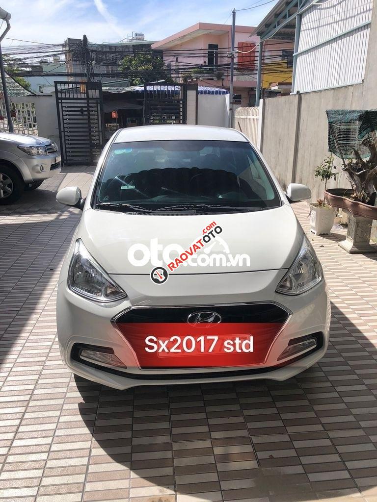 Bán Hyundai Grand i10 AT năm 2017, màu trắng, giá chỉ 325 triệu-0