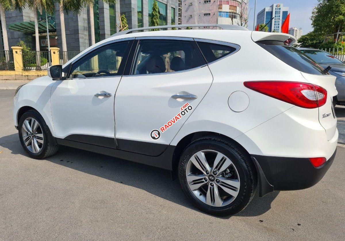 Cần bán Hyundai Tucson 2.0AT 4WD năm sản xuất 2014, màu trắng, nhập khẩu-2