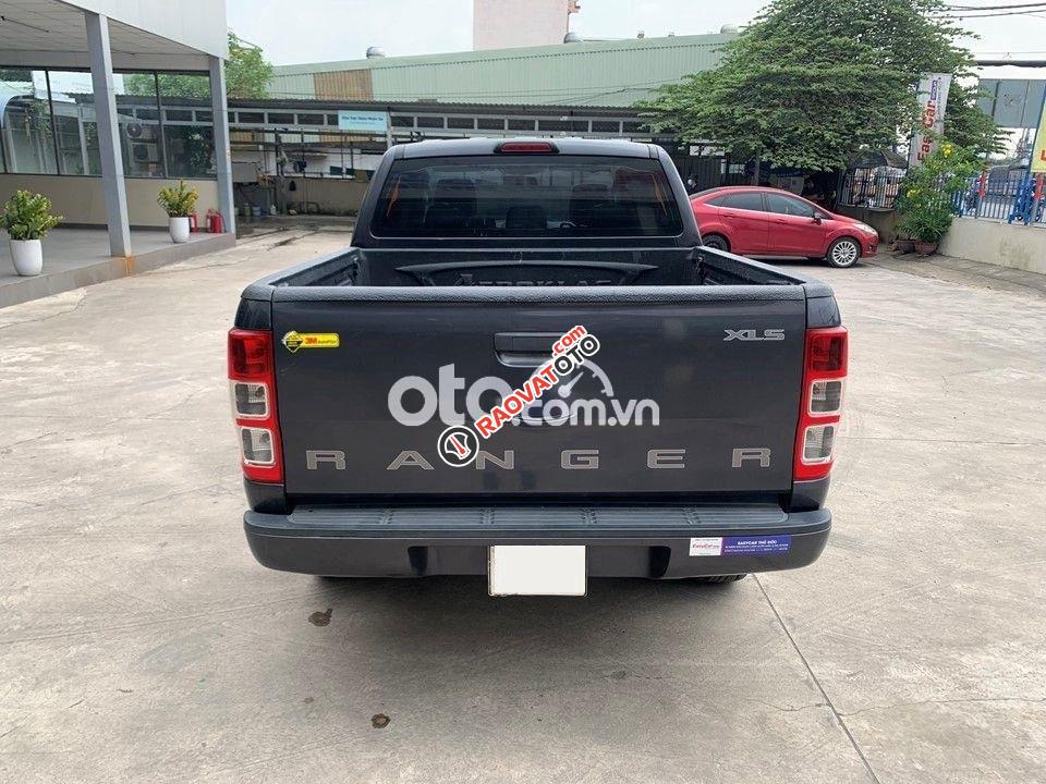 Bán xe Ford Ranger XLS AT năm sản xuất 2017, màu đen, nhập khẩu-7