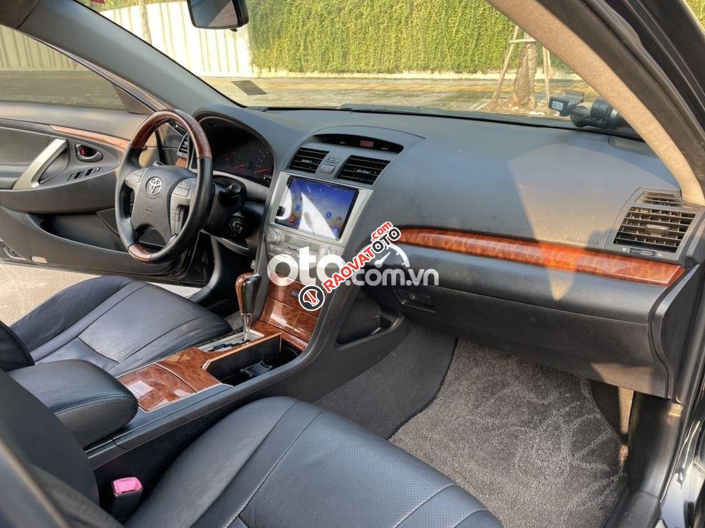 Bán xe Toyota Camry 2.0E sản xuất 2011, màu đen-9