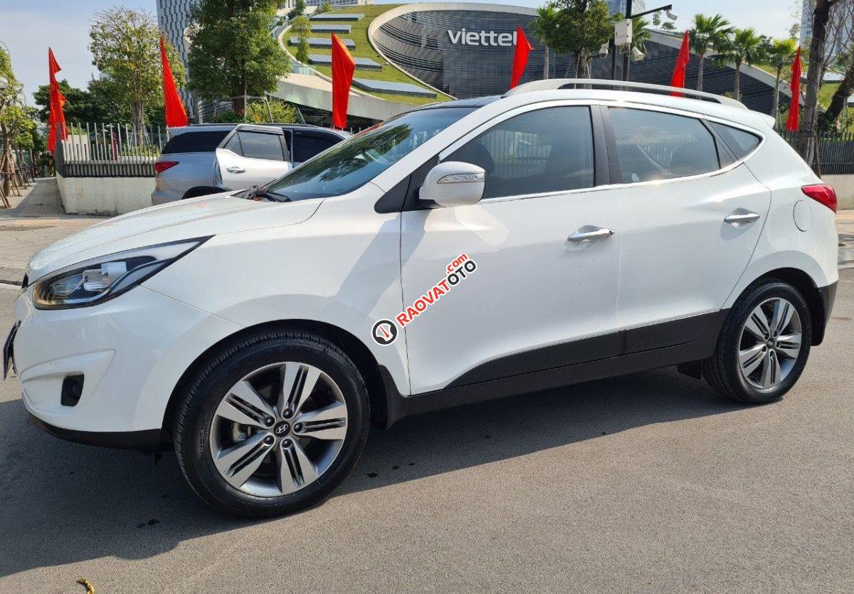 Bán xe Hyundai Tucson 2.0AT sản xuất năm 2014, màu trắng, nhập khẩu nguyên chiếc, 585 triệu-1