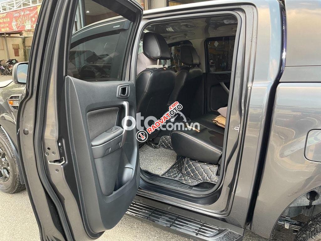 Cần bán gấp Ford Ranger XLS 2018, màu xám, nhập khẩu-4