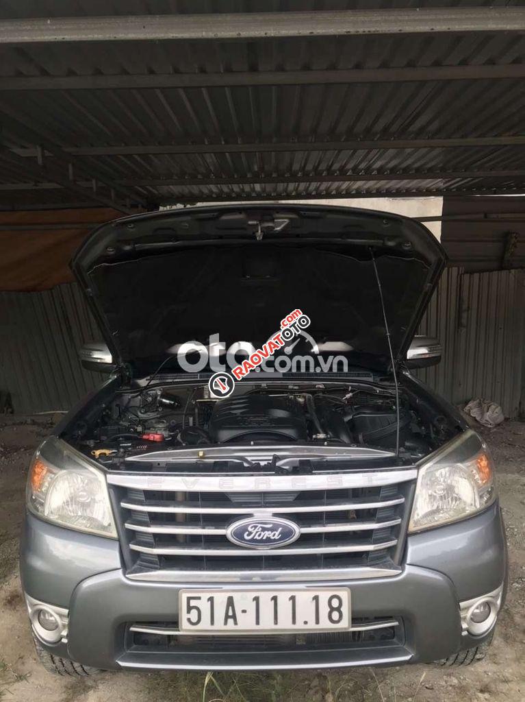 Cần bán gấp Ford Everest AT đời 2011, màu xanh lam còn mới-4