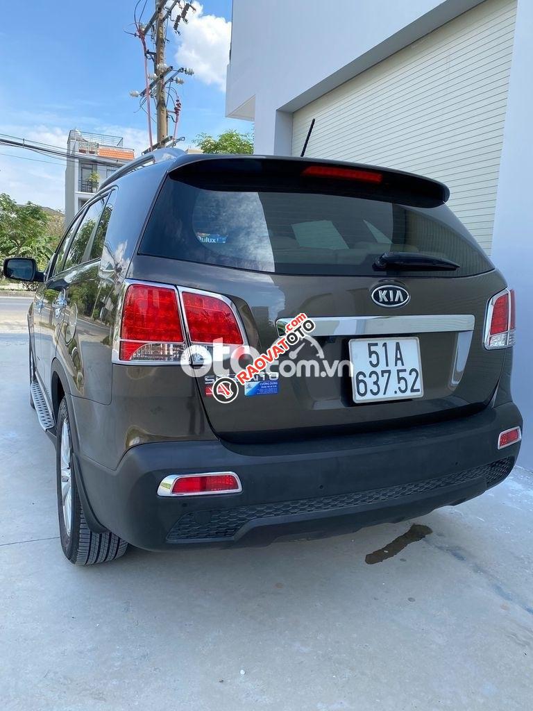Cần bán lại xe Kia Sorento 2.4 AT năm 2013, màu nâu, xe nhập-2