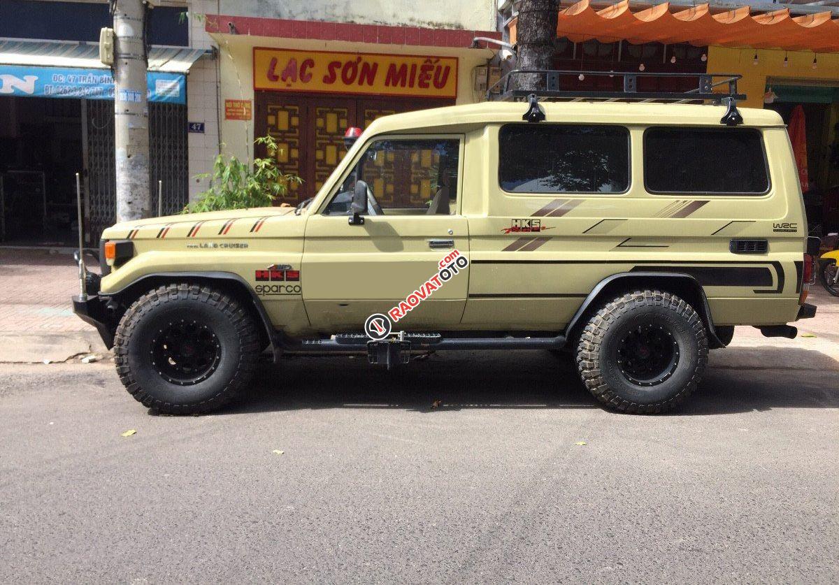 Cần bán lại xe Toyota Land Cruiser MT năm sản xuất 1990, màu vàng, nhập khẩu nguyên chiếc chính chủ-2