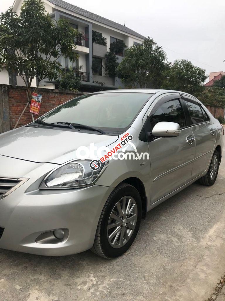 Bán xe Toyota Vios MT năm 2012, màu bạc-2