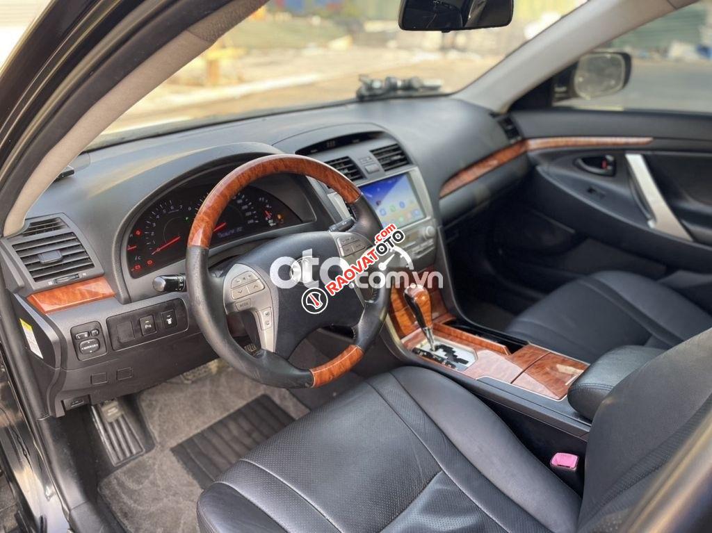 Bán xe Toyota Camry 2.0E sản xuất 2011, màu đen-10