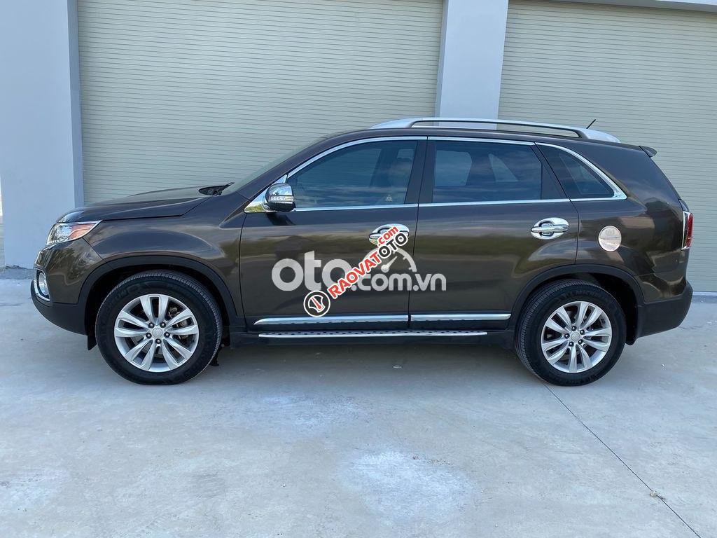 Cần bán lại xe Kia Sorento 2.4 AT năm 2013, màu nâu, xe nhập-1
