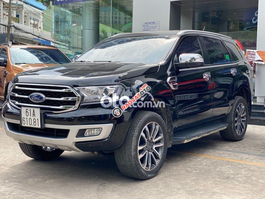 Cần bán gấp Ford Everest AT sản xuất 2019, màu đen, xe nhập còn mới-1