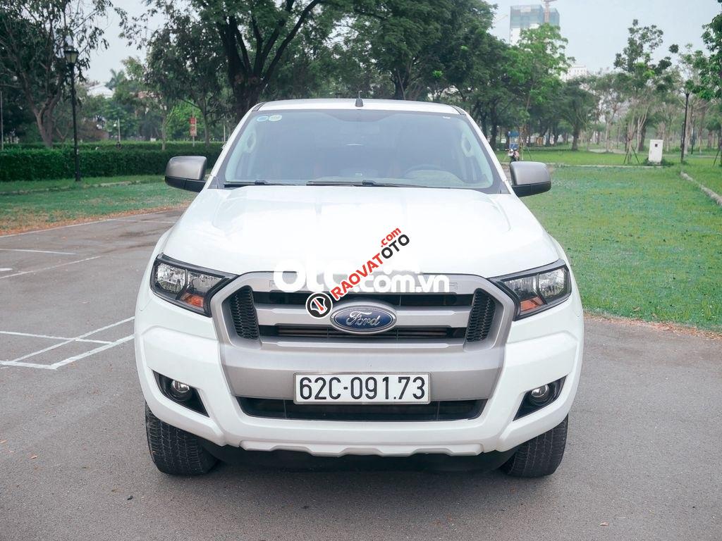 Bán Ford Ranger XLS MT năm 2017, màu trắng, xe nhập  -9