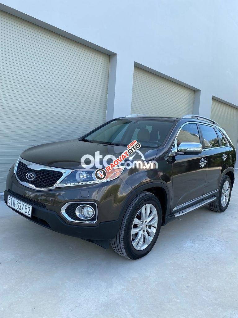 Cần bán lại xe Kia Sorento 2.4 AT năm 2013, màu nâu, xe nhập-0