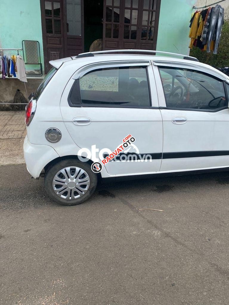 Cần bán gấp Chevrolet Spark MT sản xuất 2009, màu trắng còn mới giá cạnh tranh-5