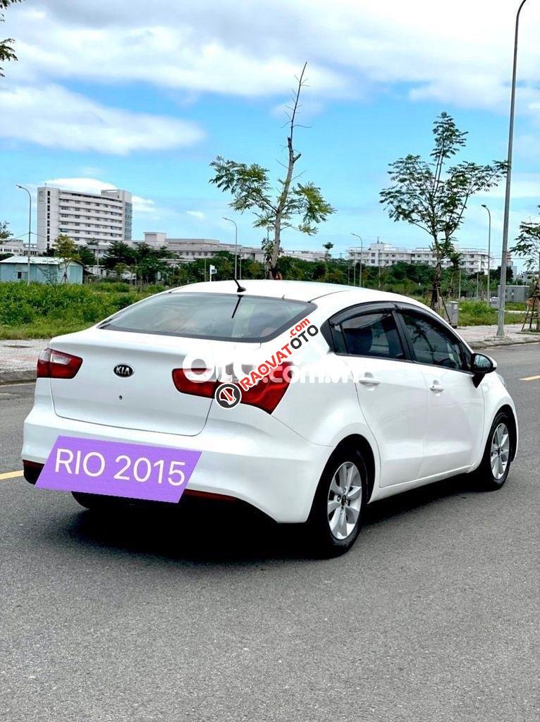 Cần bán gấp Kia Rio MT sản xuất 2015, màu trắng, nhập khẩu nguyên chiếc-4
