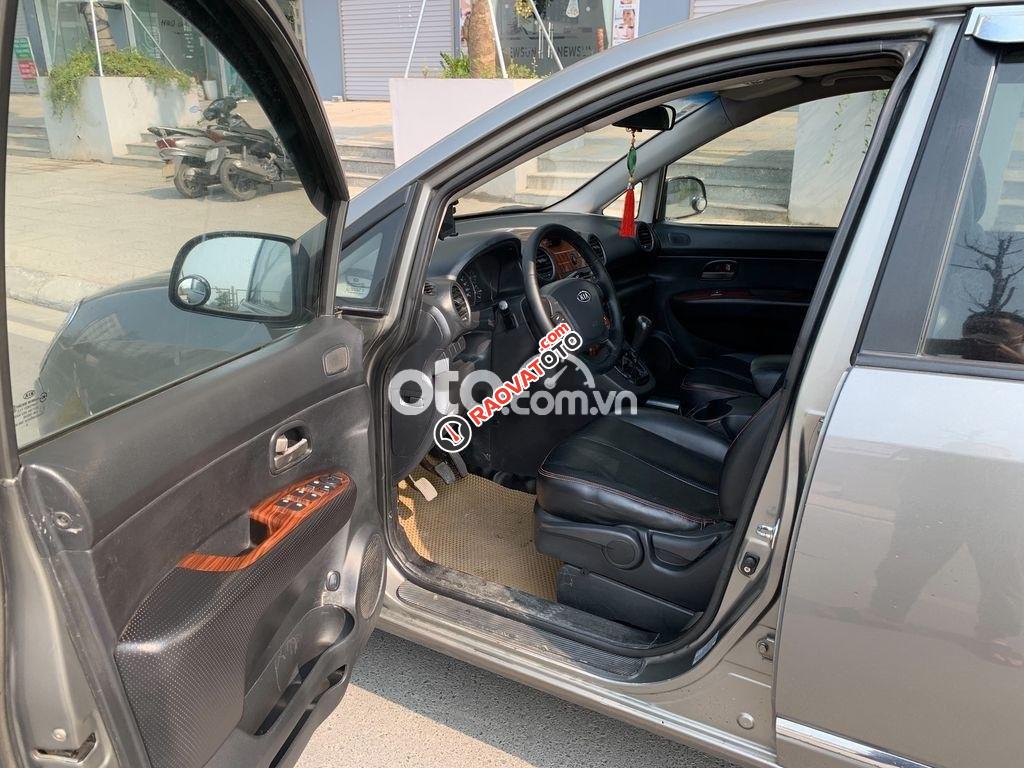 Cần bán gấp Kia Carens MT sản xuất 2010, màu xám còn mới-5