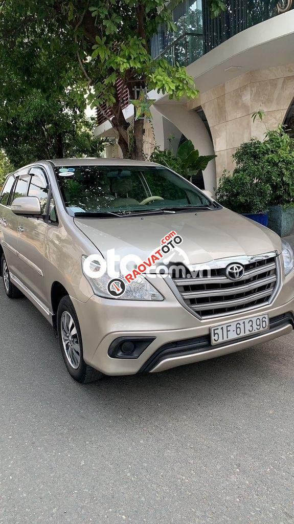 Bán Toyota Innova E đời 2016, màu bạc giá cạnh tranh-8