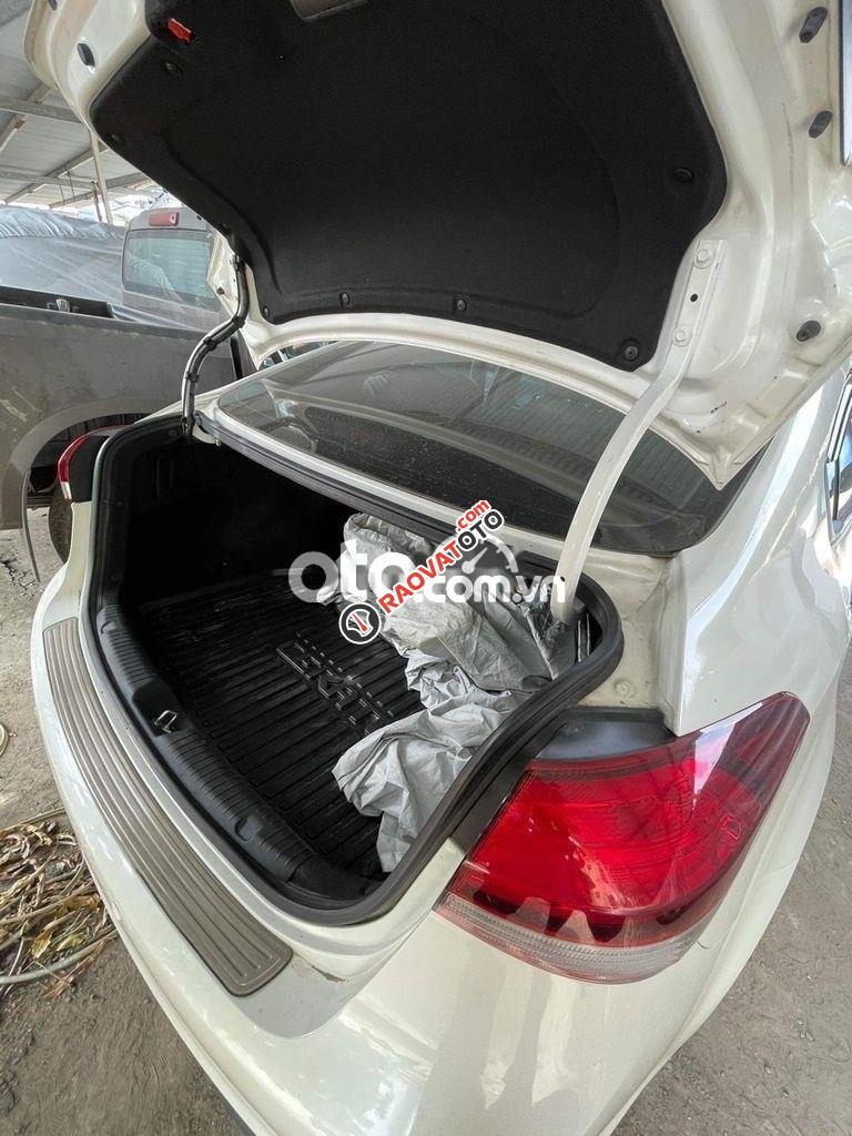 Cần bán Kia Cerato MT năm 2017, màu trắng-4