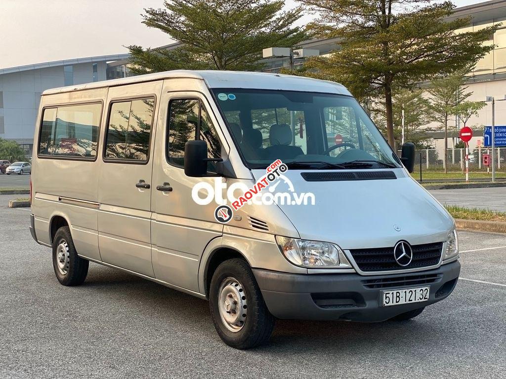 Bán Mercedes 311 năm sản xuất 2004, màu bạc, 118 triệu-10