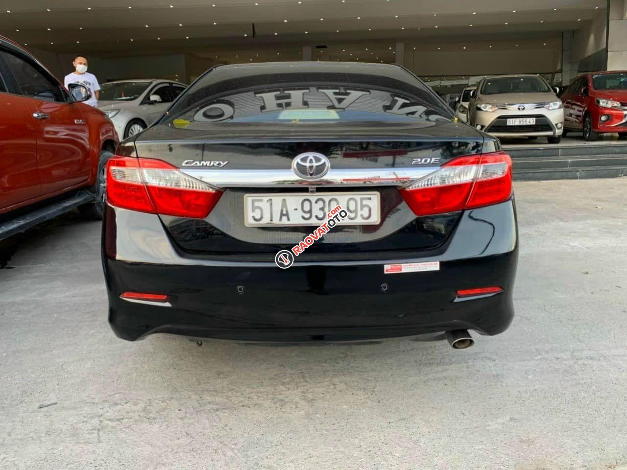 Cần bán Toyota Camry AT sản xuất năm 2014, màu đen giá cạnh tranh-3