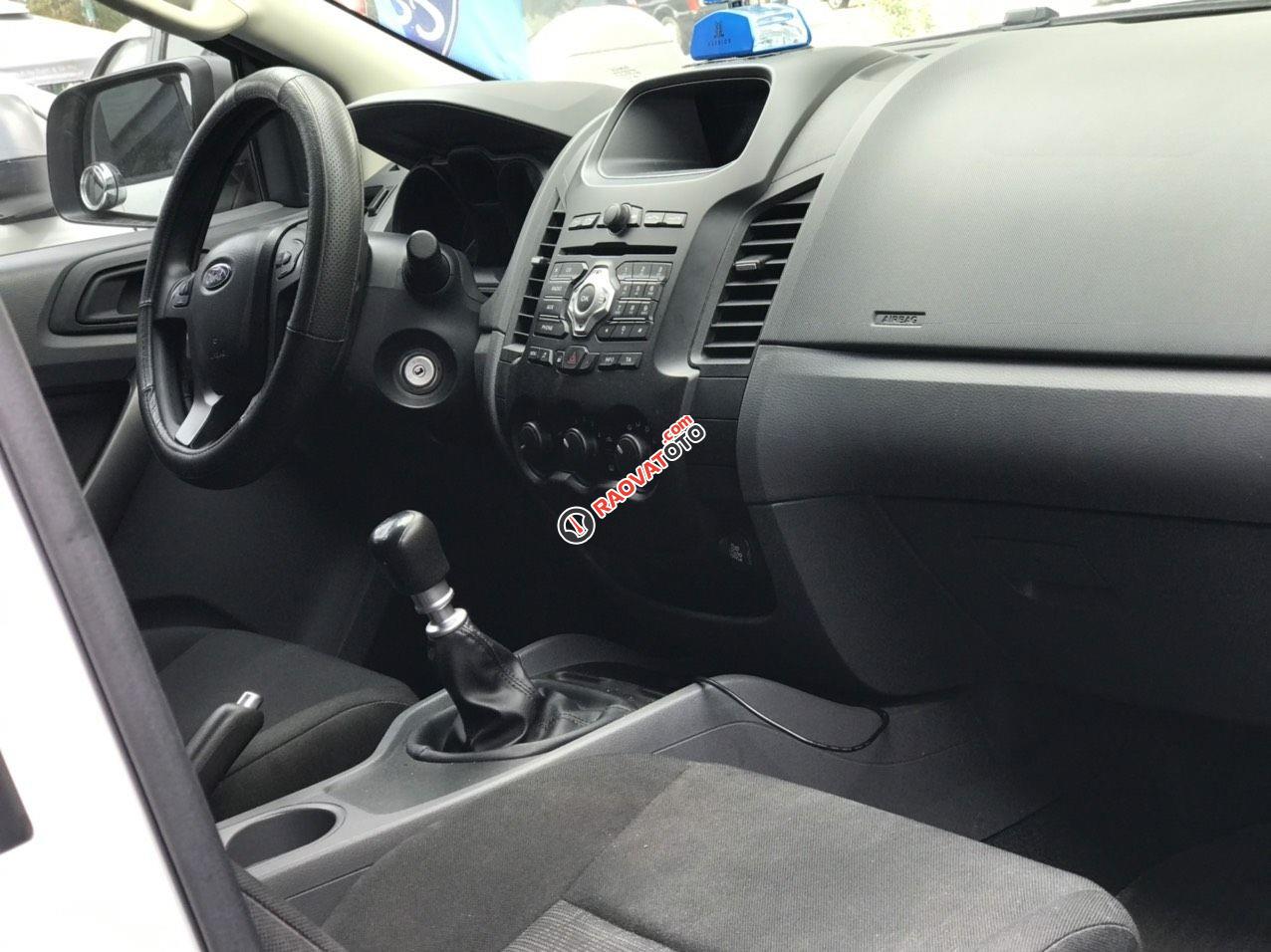 Ford Ranger XLS 2016 số sàn, 1 chủ, mới chạy 4 vạn, xe đẹp bao test hãng-8