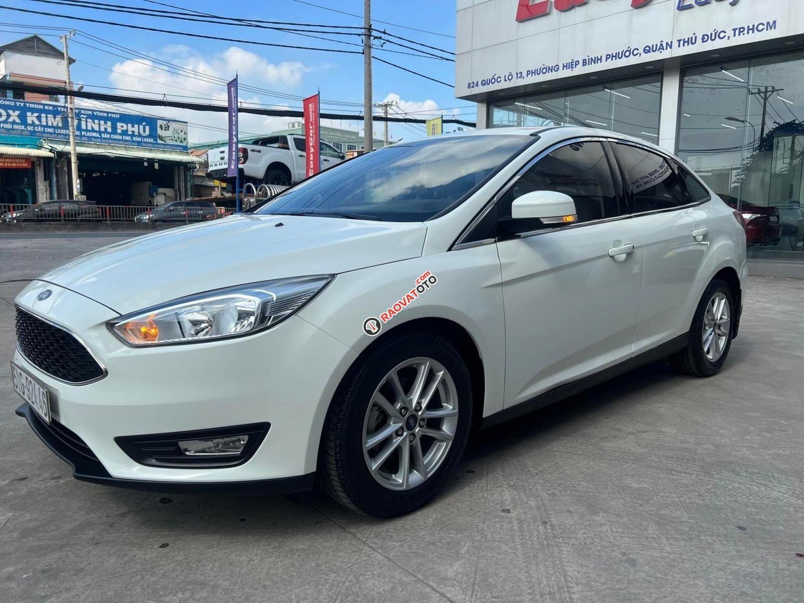 Bán Ford Focus AT năm 2019, màu trắng, giá tốt-5