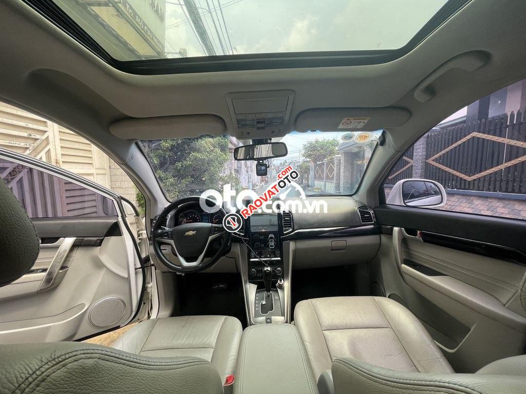 Bán Chevrolet Captiva LTZ năm 2014, màu trắng, giá tốt-1