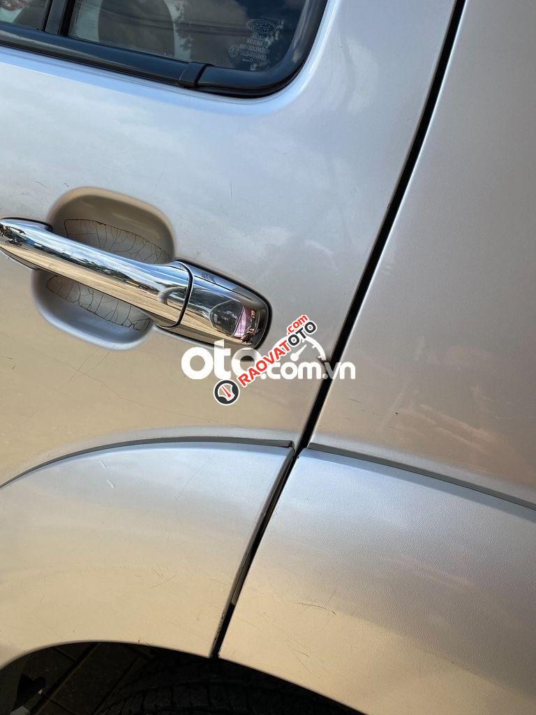 Bán ô tô Ford Everest MT sản xuất 2014, màu bạc-7