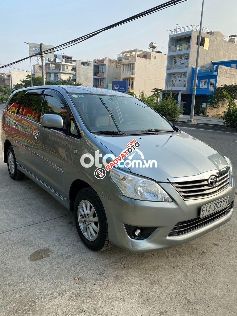 Bán Toyota Innova G sản xuất 2012, màu bạc, nhập khẩu nguyên chiếc-0