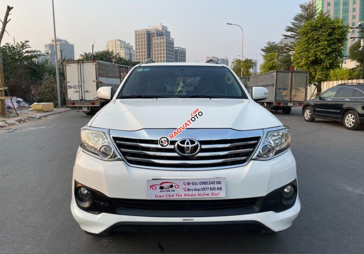 Cần bán Toyota Fortuner TRD Sportivo 4x2 AT sản xuất 2014, màu trắng-0