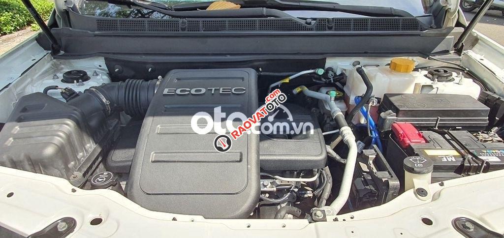 Bán Chevrolet Captiva LTZ sản xuất 2017, màu trắng-0