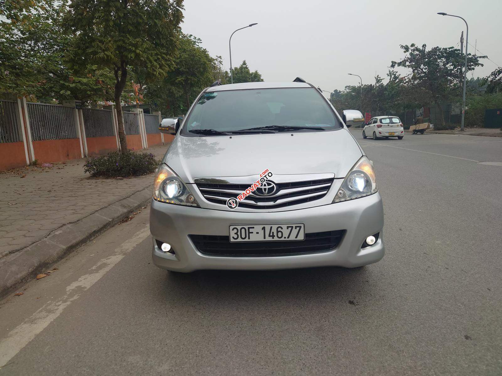 Cần bán Toyota Innova V sản xuất 2009, giá chỉ 305 triệu, trang bị nhiều tính năng-0