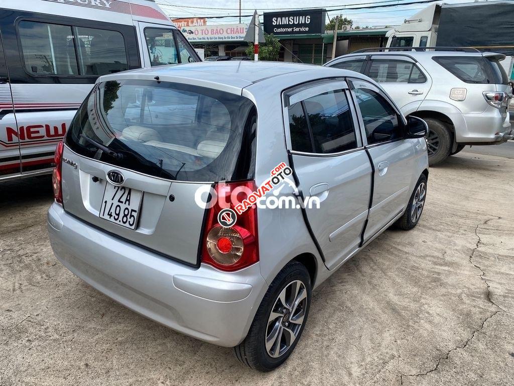 Cần bán Kia Morning MT năm sản xuất 2009, màu bạc xe gia đình, giá 130tr-3