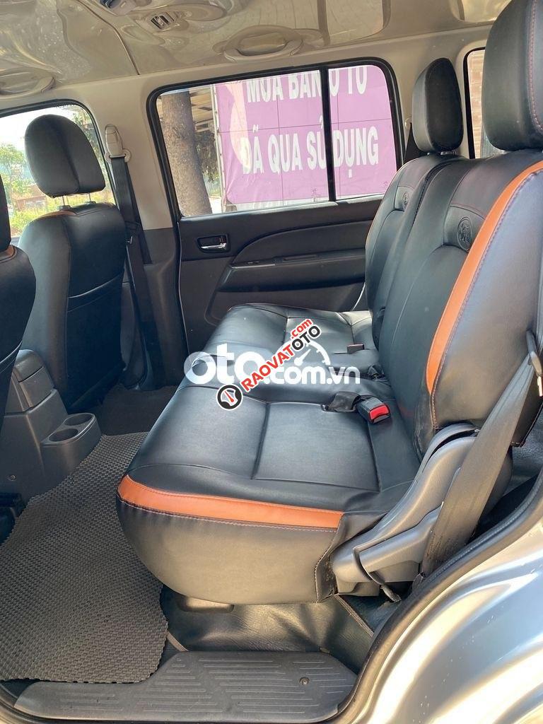 Bán ô tô Ford Everest MT sản xuất 2014, màu bạc-4