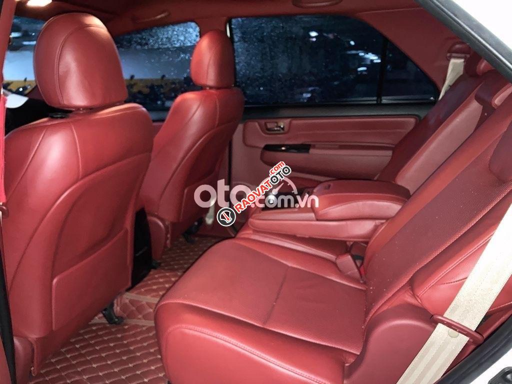 Cần bán gấp Toyota Fortuner Sportivo năm sản xuất 2014, màu trắng xe gia đình, giá chỉ 650 triệu-1