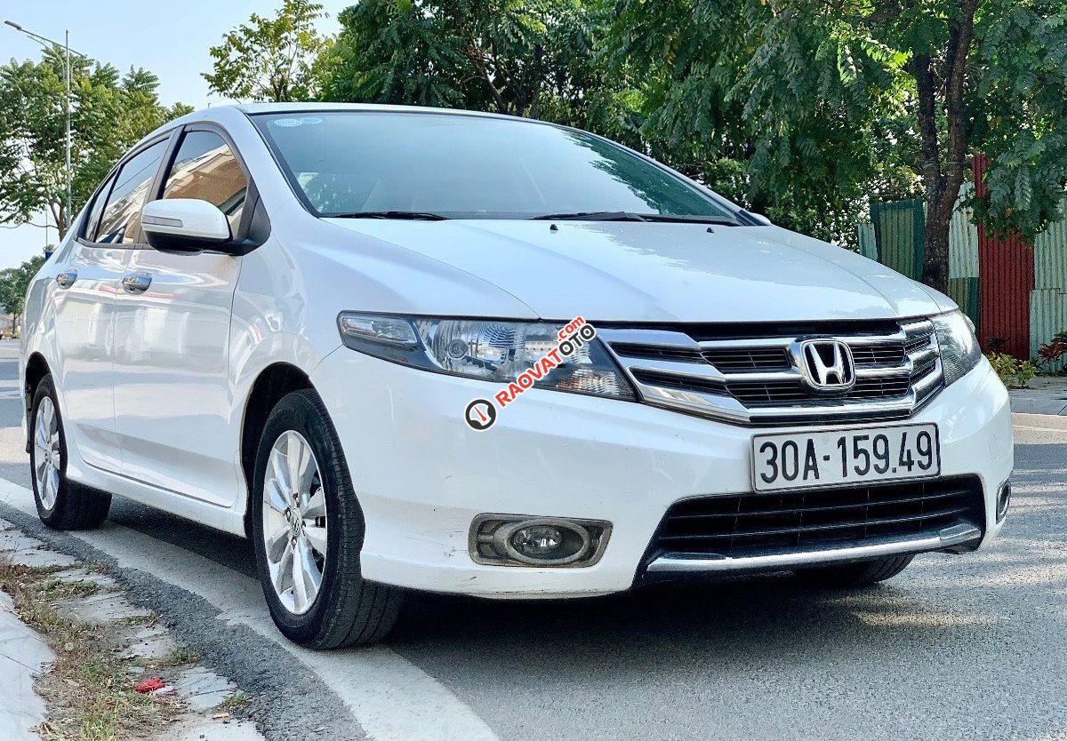 Cần bán gấp Honda City 1.5AT sản xuất 2014, màu trắng-6