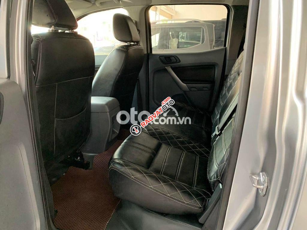 Bán Ford Ranger XLS AT sản xuất năm 2017, màu xám, nhập khẩu nguyên chiếc, giá 592tr-1