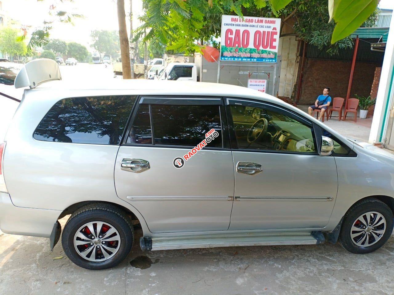 Bán Toyota Innova MT năm 2008, màu bạc-7