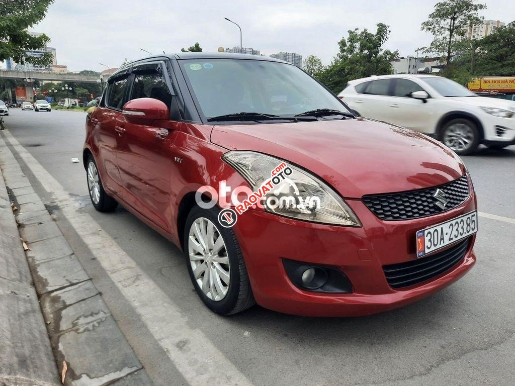 Bán Suzuki Swift AT năm 2014, màu đỏ, giá tốt-0